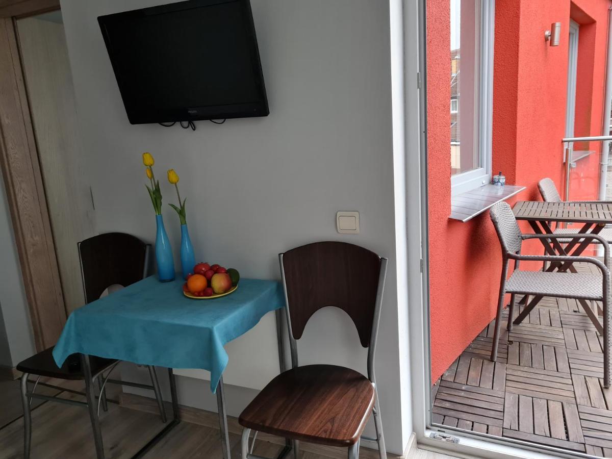 Bela - Pokoje Z Aneksami I Apartamenty كولوبرزيغ المظهر الخارجي الصورة