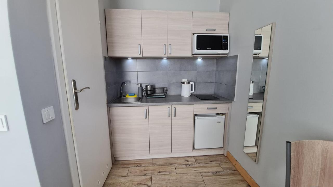 Bela - Pokoje Z Aneksami I Apartamenty كولوبرزيغ المظهر الخارجي الصورة